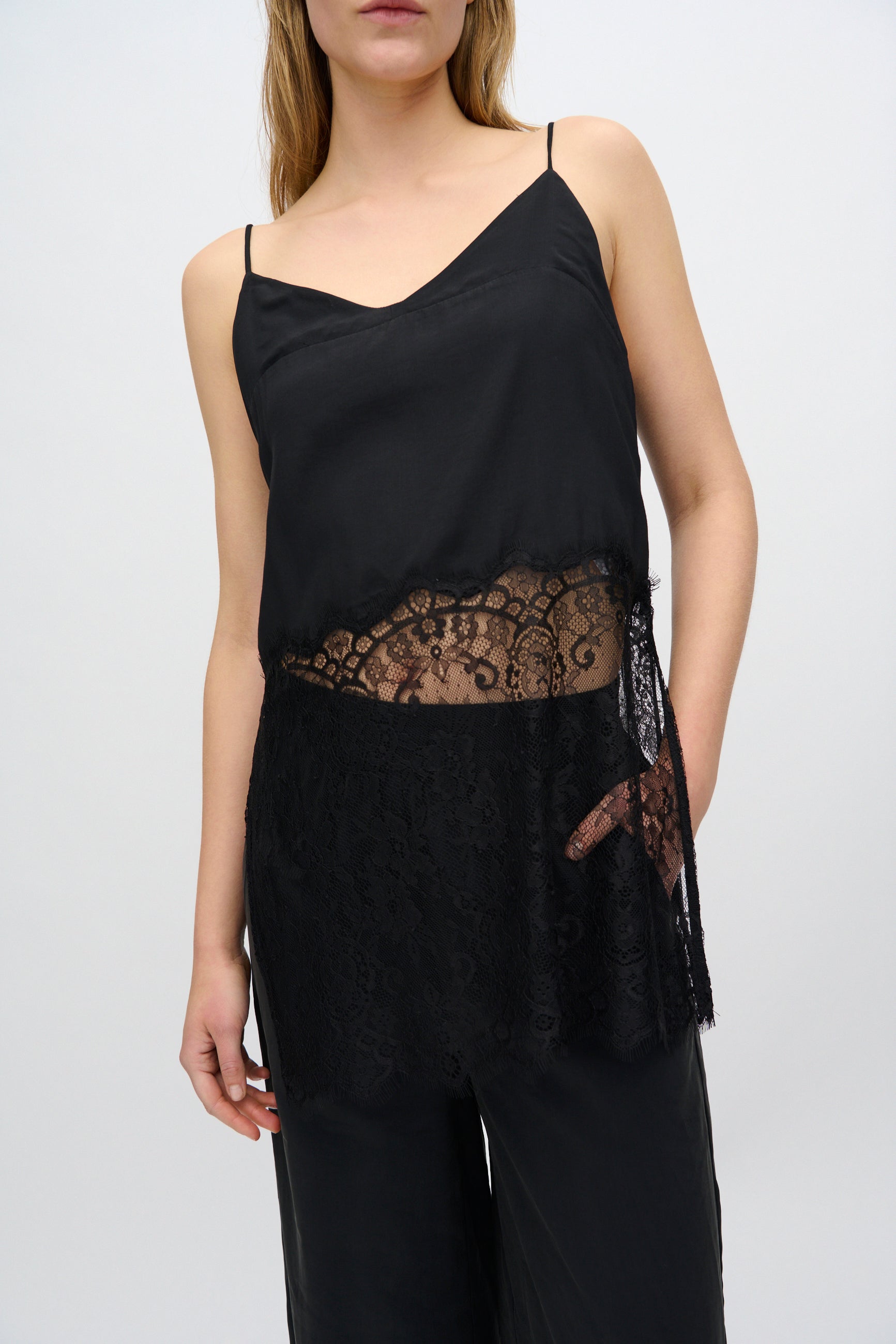 minimum female Elia top with lace 4257 Top 999 Black
