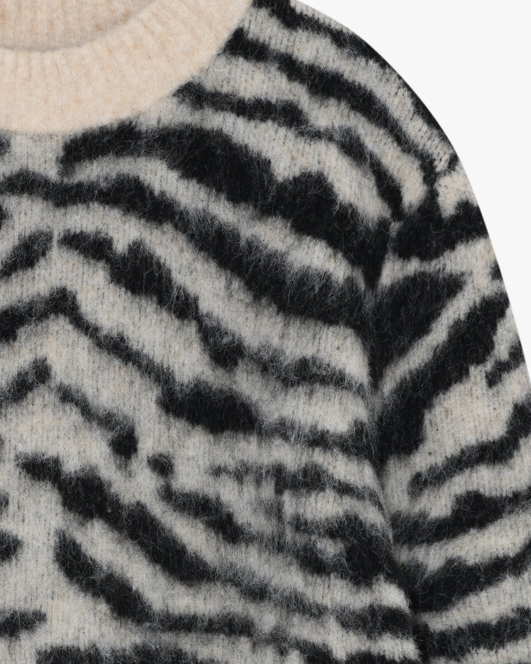 minimum male Fraser Jumper 4492 Jumper 5202 Turtledove