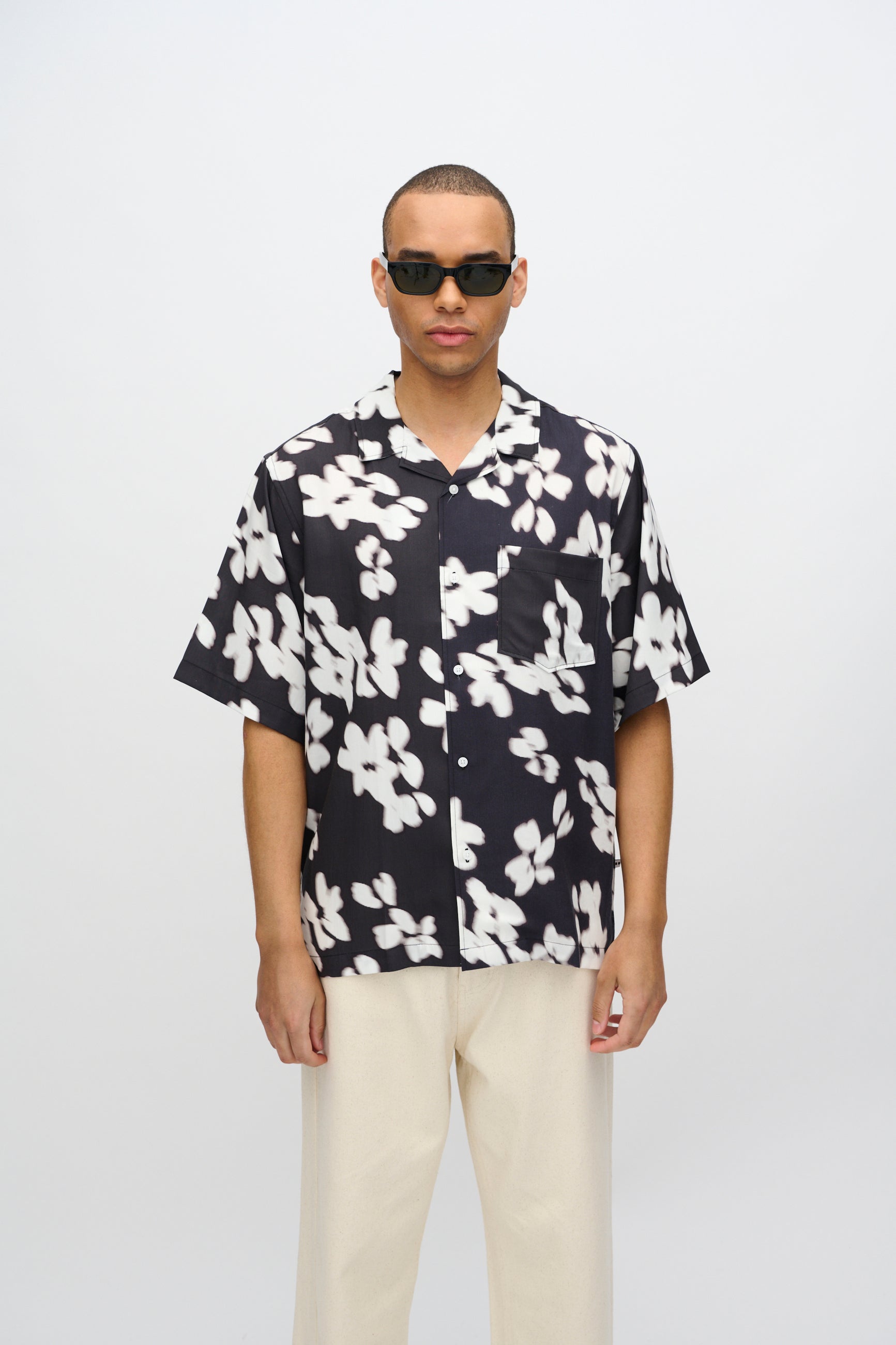 minimum male Hayden relaxed short sleeved shirt 4230 Short Sleeved Shirt 999 Black