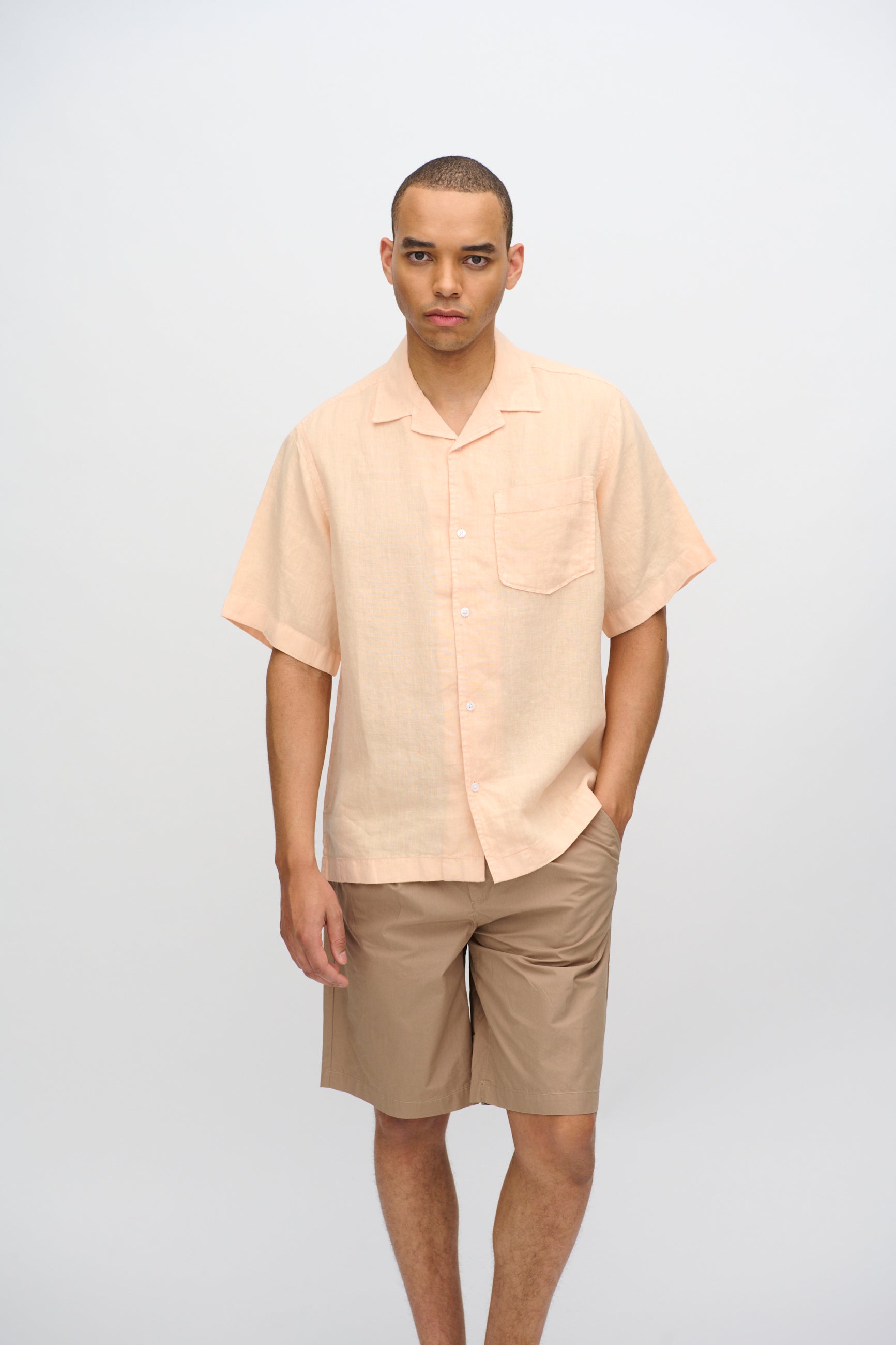 minimum male Hayden short sleeved linen shirt 4115 Short Sleeved Shirt 1110 Creme De Peche
