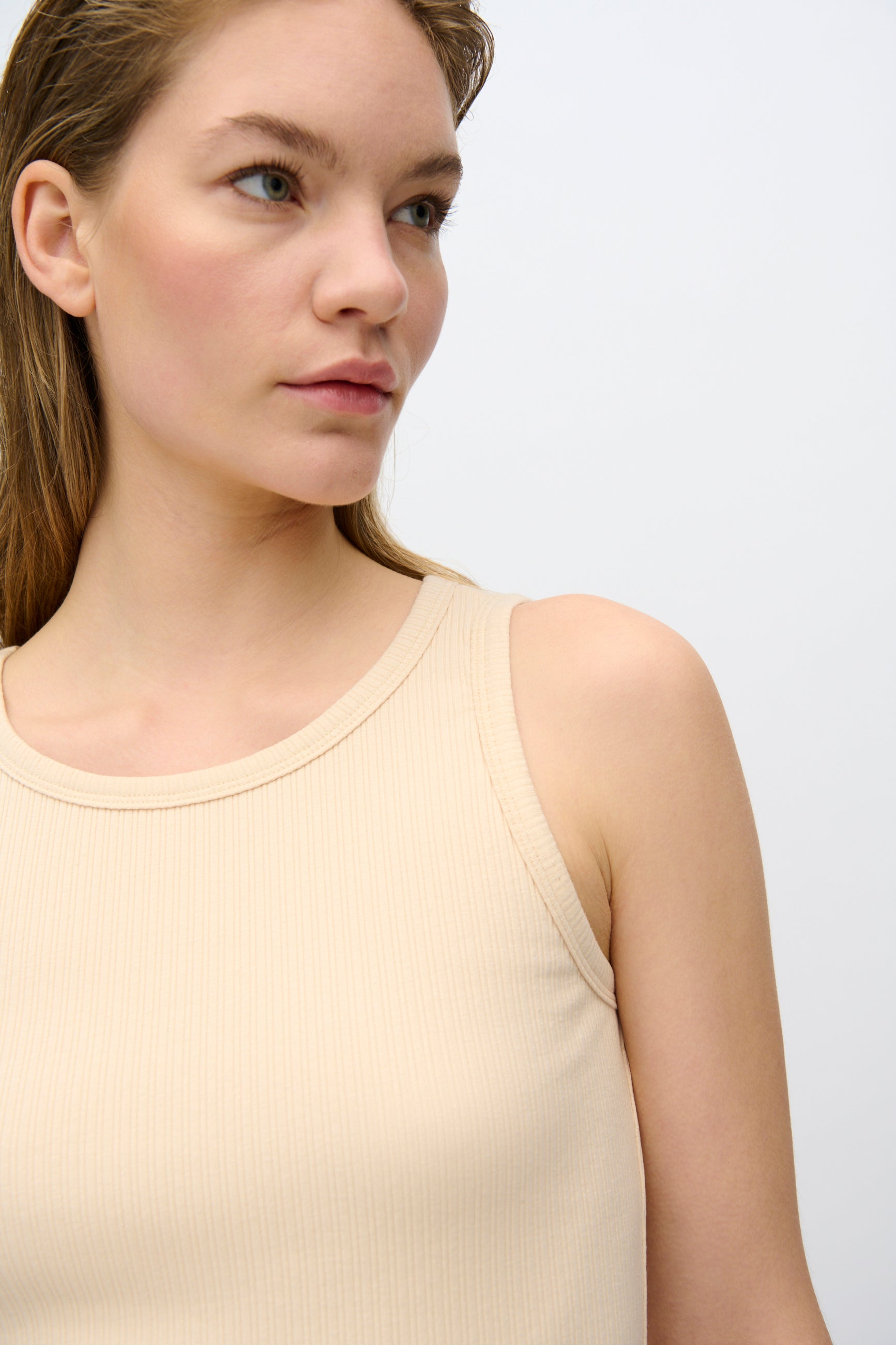 minimum female Lila tank top 4226 GOTS Gilet 1110 Creme De Peche