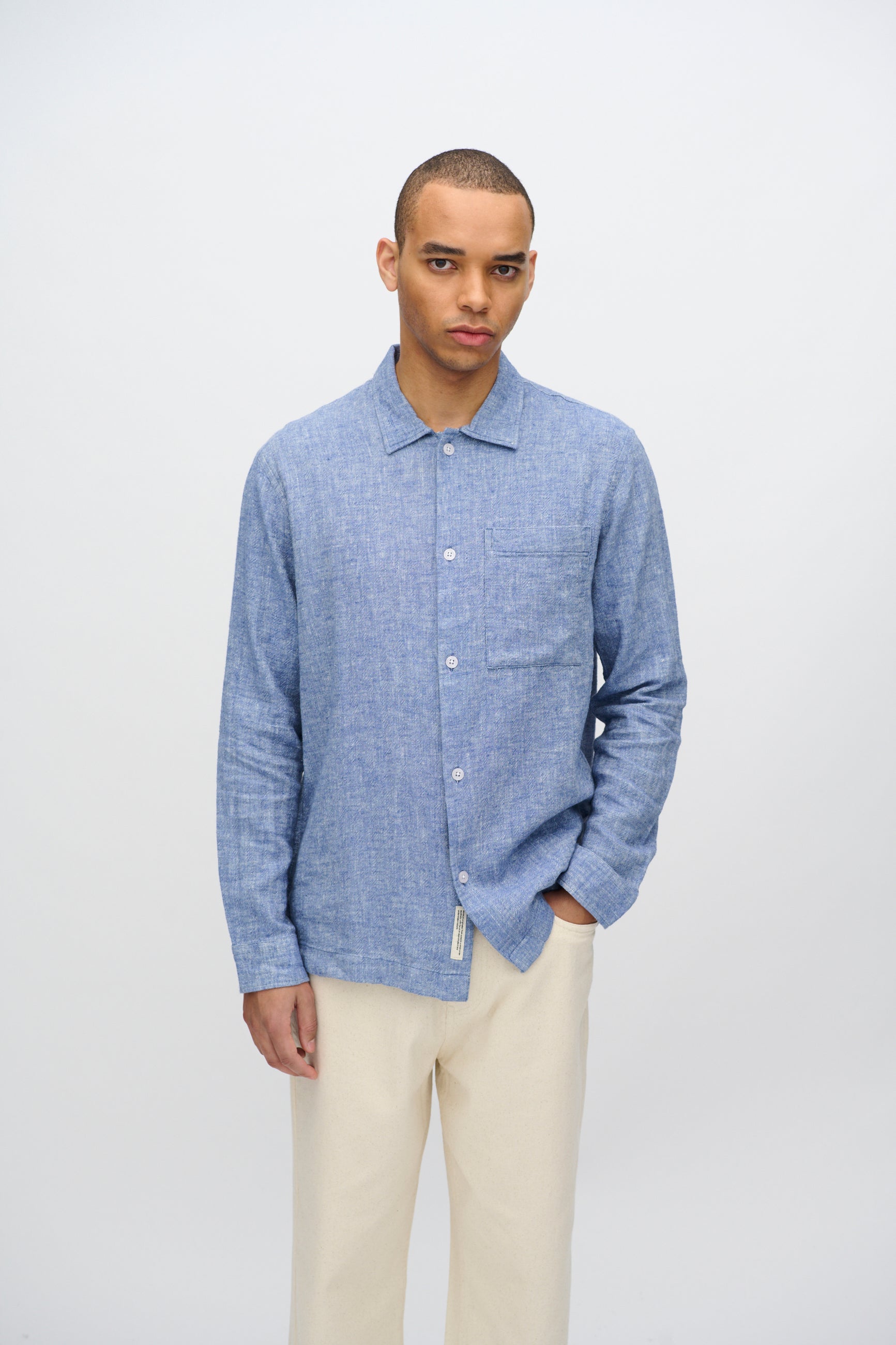 minimum male Francis long sleeved shirt in linen blend 4236 Long Sleeved Shirt 4105 Angel Falls