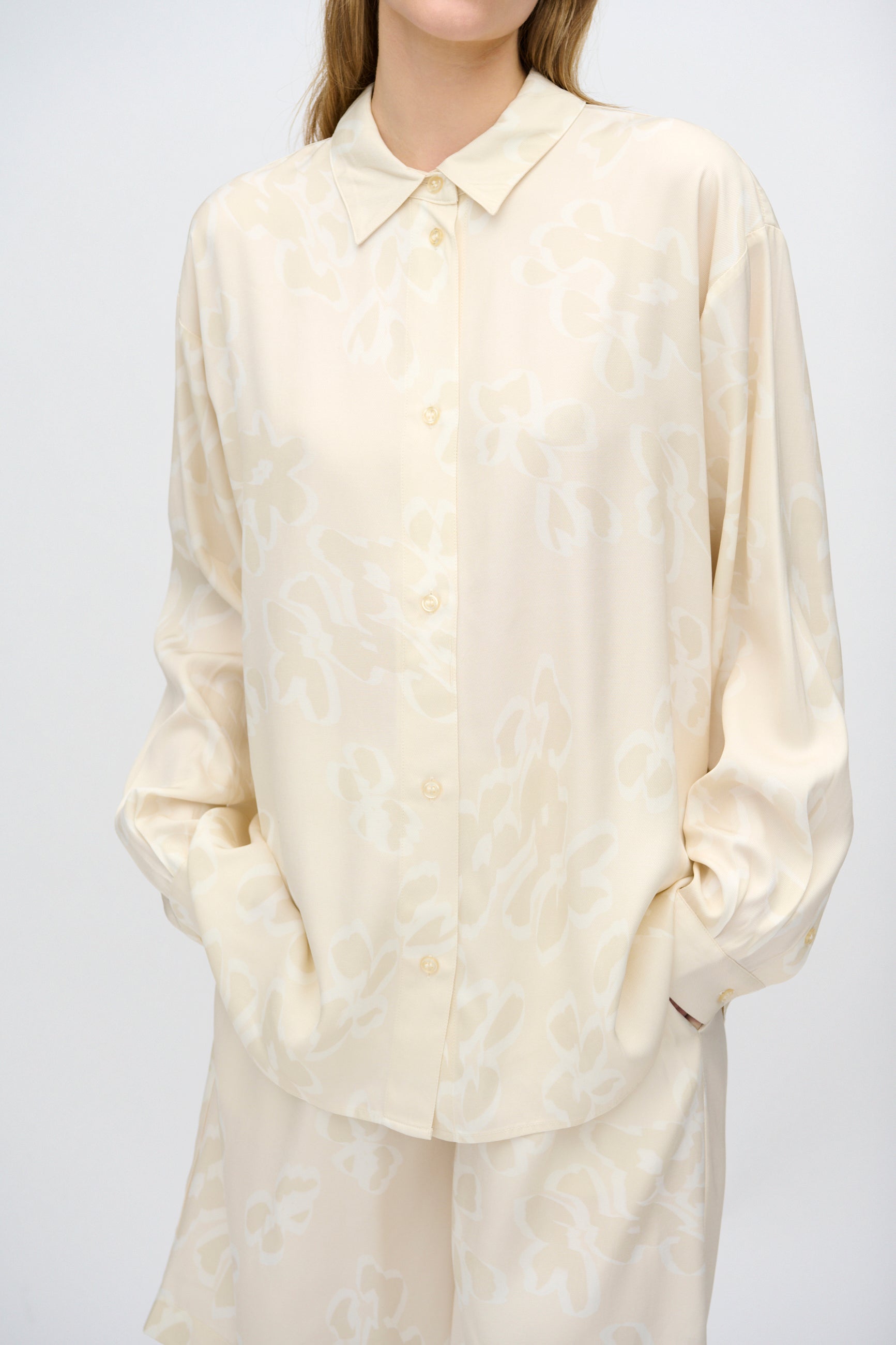 minimum female Harper long sleeved shirt 4270 Long Sleeved Shirt 0011 Butter Cream