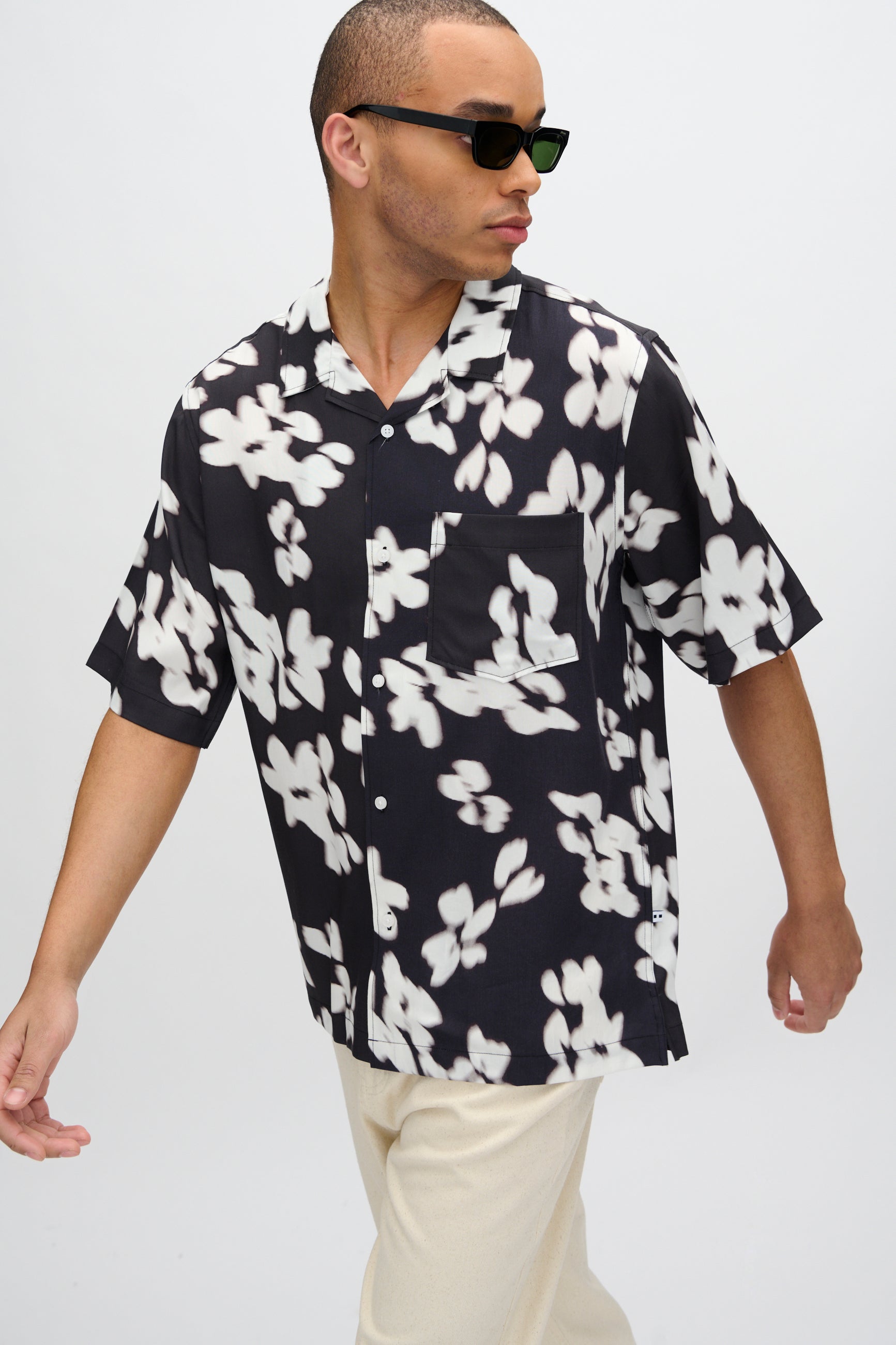 minimum male Hayden relaxed short sleeved shirt 4230 Short Sleeved Shirt 999 Black