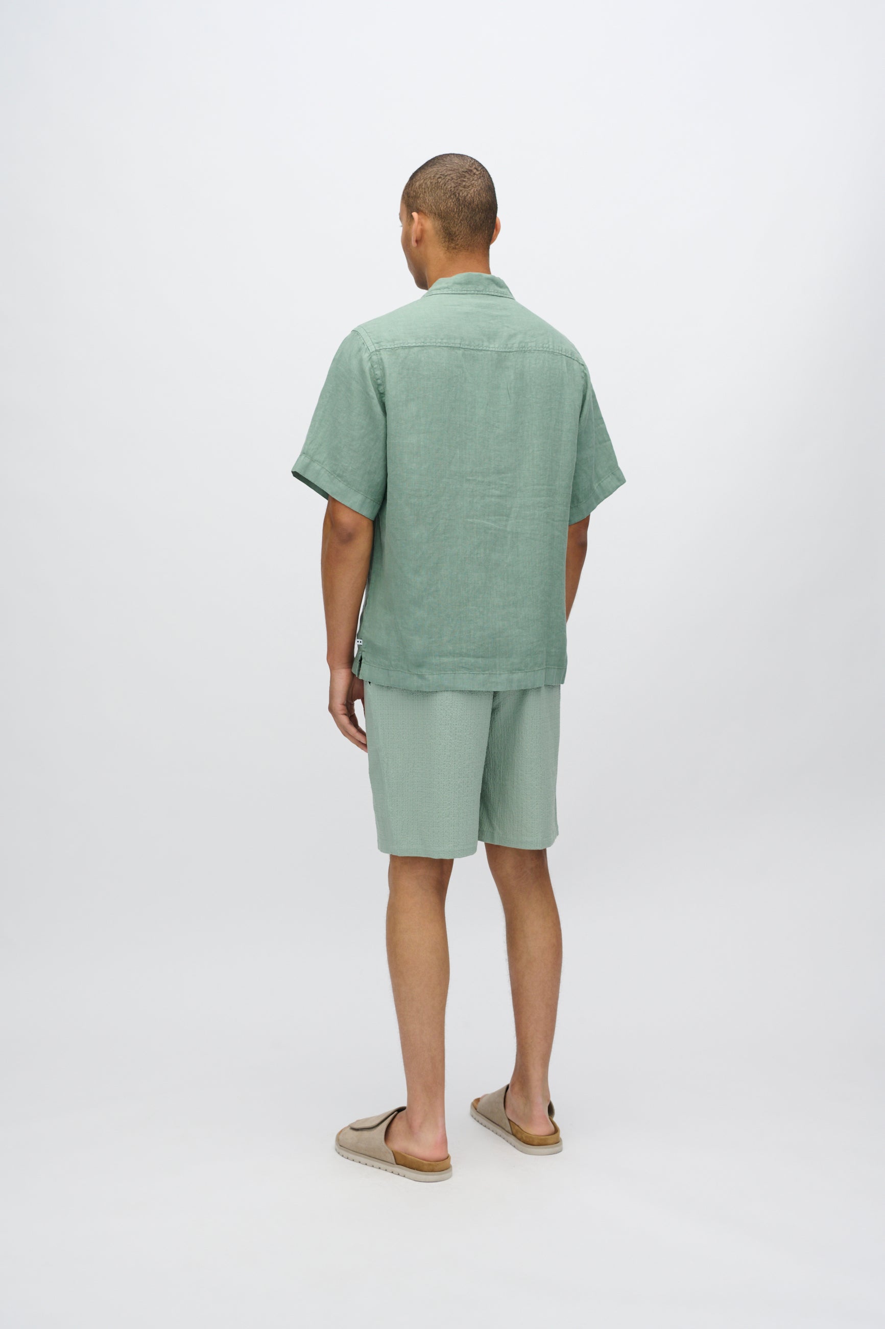 minimum male Hayden short sleeved linen shirt 4115 Short Sleeved Shirt 5808 Iceberg Green