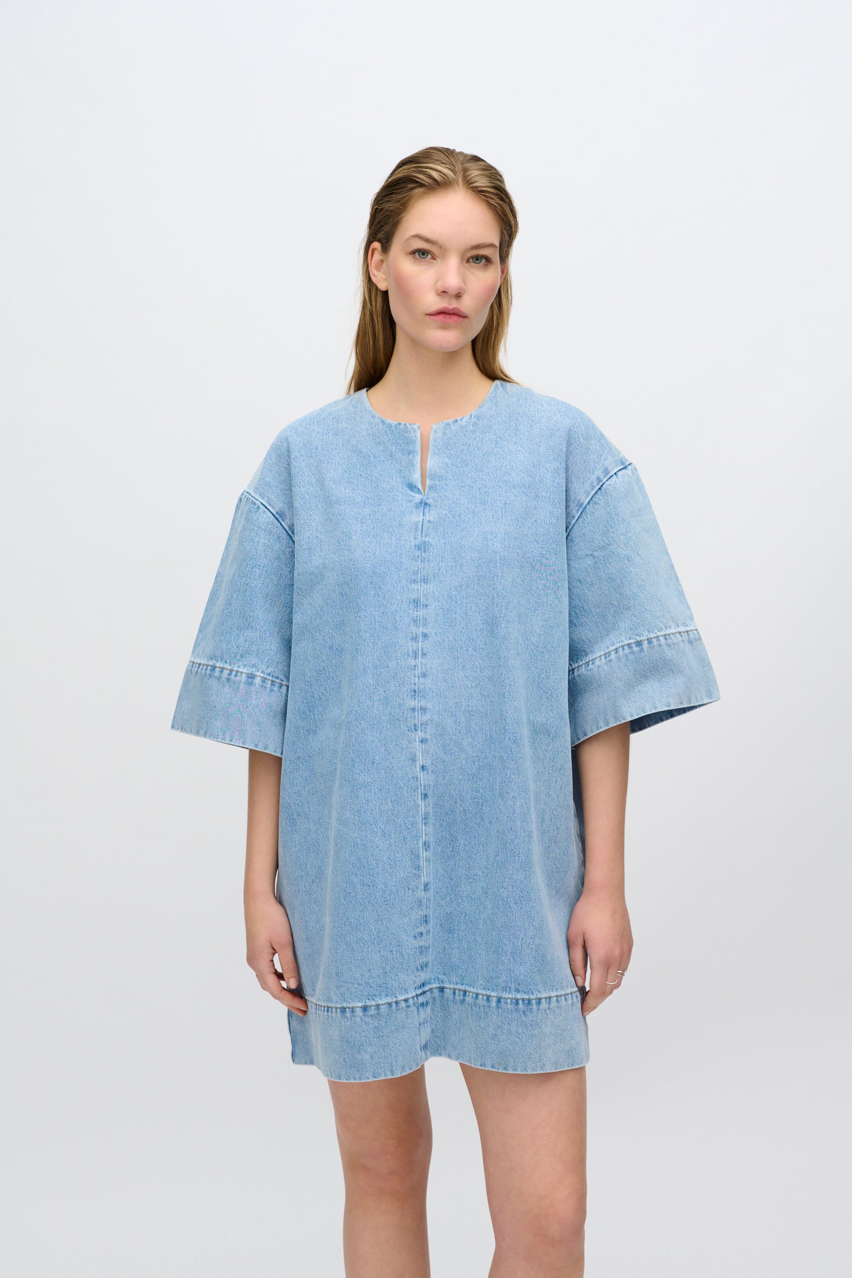 minimum female Wilma denim dress 4282 Short Dress 1001 Light Blue